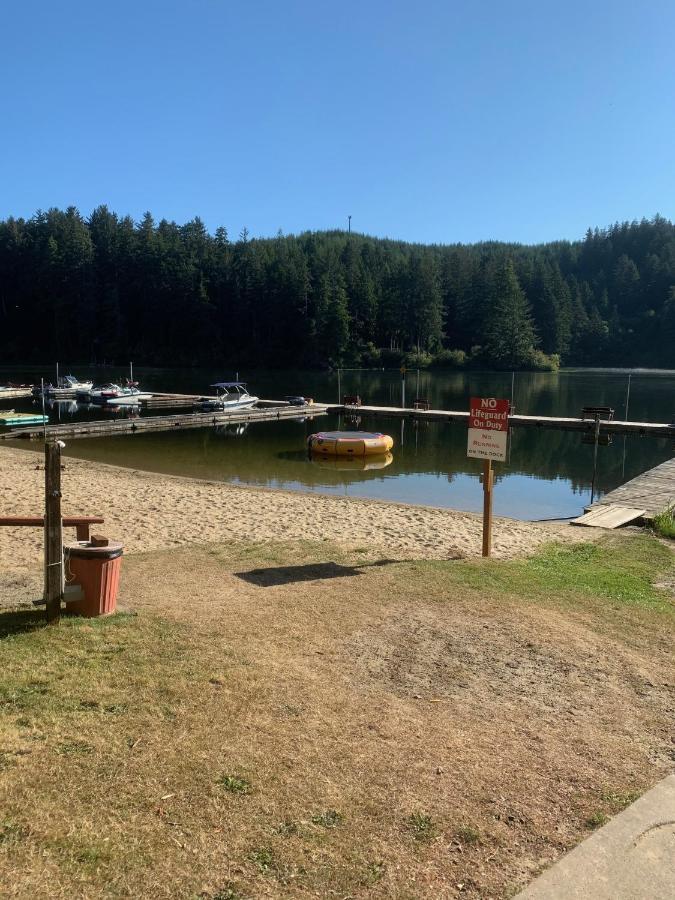 Mercer Lake Resort And Beach Флоренс Екстер'єр фото